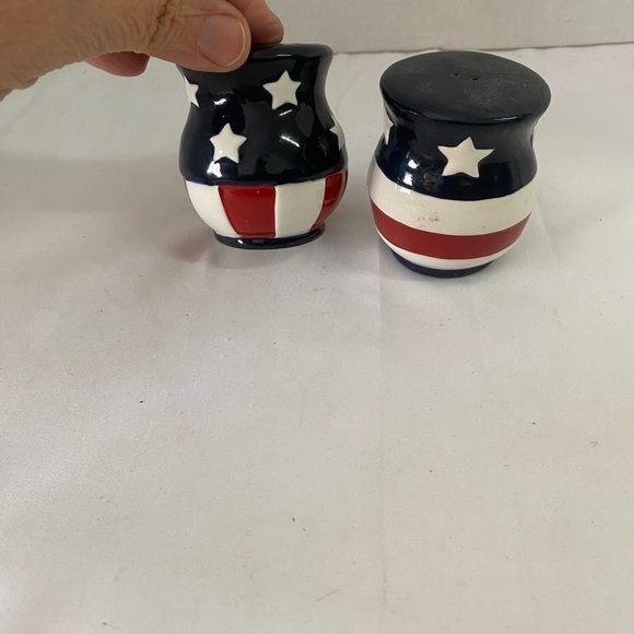 Patriotic Salt & Pepper Set (FH) - Picture 6 of 11